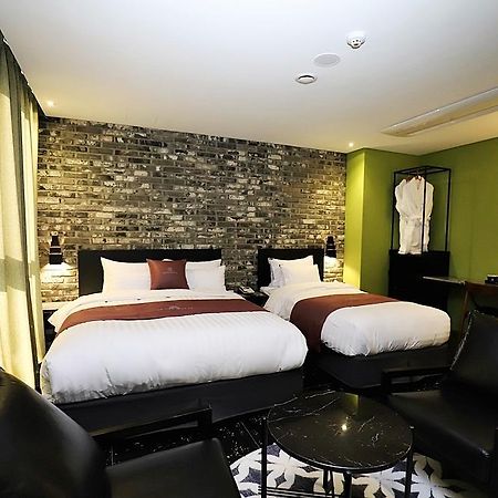 Uijeongbu Cloud Hotel Екстер'єр фото